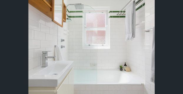 Charming Art Deco apartment - Photo 1