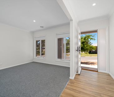 Room 2/17 Harkin Avenue, Wodonga, Vic 3690 - Photo 4