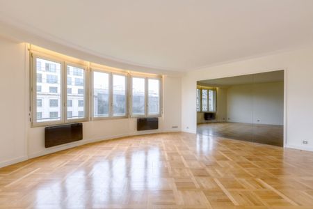 Location vide - Appartement - Paris 75008- 97 m2 - 1 chambre - Avenue Montaigne - Photo 3