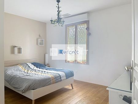House - Photo 2
