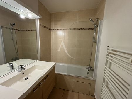 Location Appartement 2 pièces 37m² NICE 06100 - Photo 5