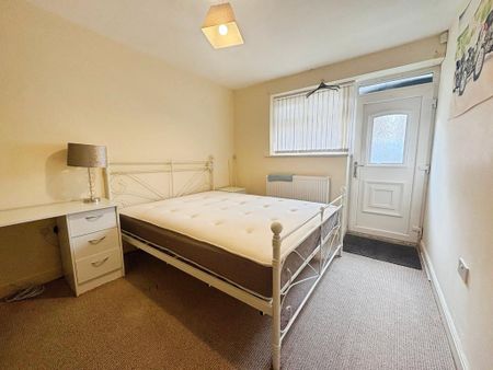 2 bedroom bungalow to rent - Photo 5