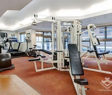 ADMIRALTY TOWERS 1 - FULLY FURNISHED - STUNNING RIVER VIEWS - Photo 4