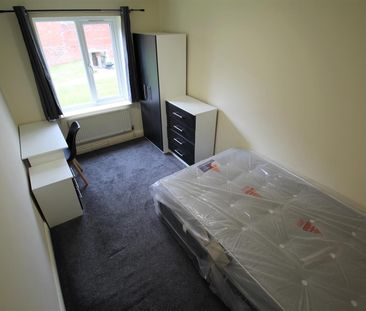 Orchard Lodge, Hyde Park, LS6 2EN, Leeds - Photo 1