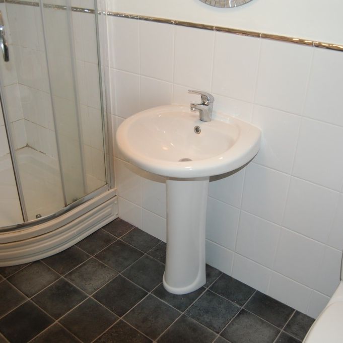 Samuel House Bury & Rochdale Old Road - Photo 1