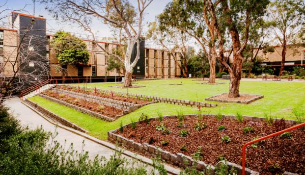La Trobe University - Menzies College, Melbourne - Photo 1