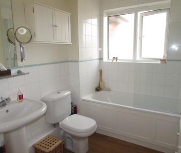 Boulters Court, Maidenhead - Photo 2