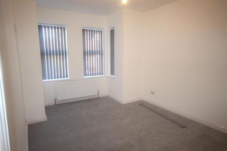 2 bedroom maisonette to rent - Photo 2