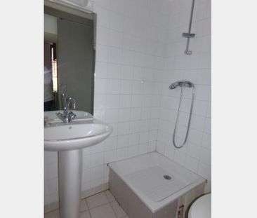 Location Appartement P2 rénové(e) Nimes - Photo 6