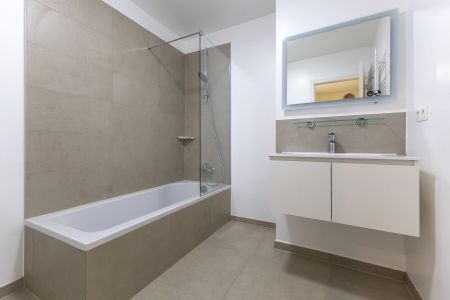 Appartement te huur in Sint-Agatha-Berchem - Photo 2