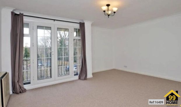 3 bed Flat in Swallow close Staines, Staines-upon-Thames, TW18 4RT - Photo 1