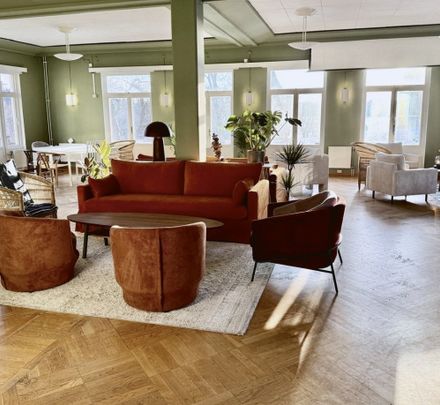 Herbert Widmans väg, Sköndal - Foto 1