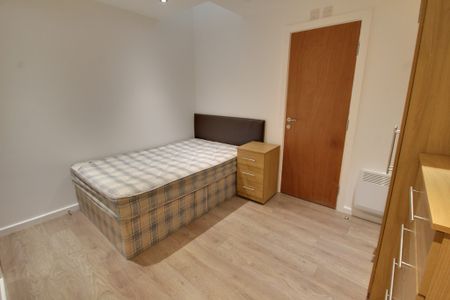 3 bed apartment to rent in Queen Street, Leicester, LE1 - Photo 2