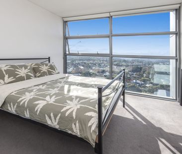 Super Stylish One-Bedroom Gem with Sweeping Views - Photo 4