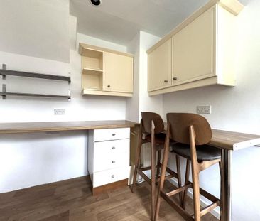 3 bedroom semi-detached house to rent - Photo 4