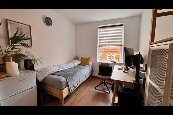 Studio Flat, Grafton Road, NW5 - Photo 1