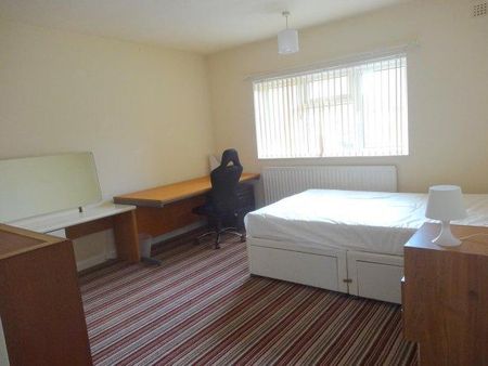 4 bedroom house share to rent - Photo 2