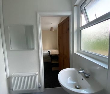 Room in a Shared House, Thimbler Road, CV4 - Photo 5