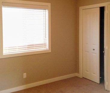 Charming 3 Bedroom Home In Legacy. - Photo 5