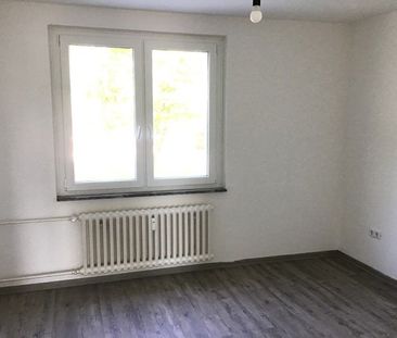 Neu renovierte 3-Zimmer Wohnung mit Balkon! - Foto 1