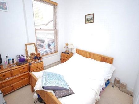 Heath Road, Twickenham, Middlesex, TW1 - Photo 2