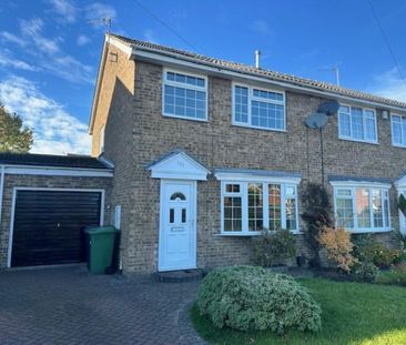 3 bedroom semi-detached house to rent - Photo 2