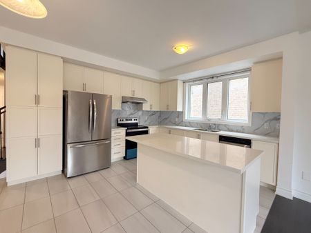 For Lease - 10 Ryler Way, Markham, Ontario - Photo 4