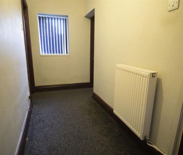 1 Bed Flat to Let on Victoria Road, Fulwood - Photo 5