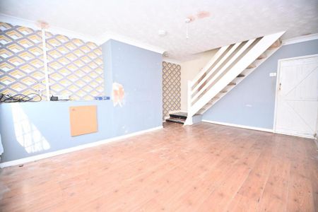 2 bedroom cottage to rent - Photo 2