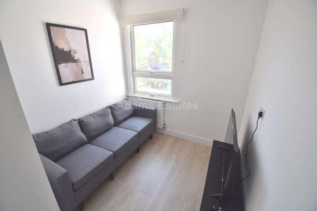 Studio, Cholmeley Road, Reading, RG1 - Photo 2