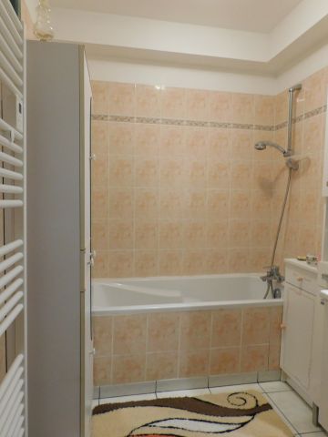 Location Appartement 2 pièces 52m² BAYEUX 14400 - Photo 4