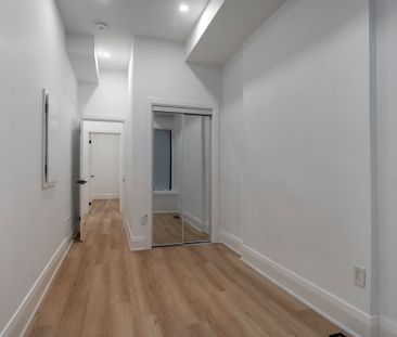 For Lease - 2555 Dundas Street Unit# Main Floor, Toronto, Ontario - Photo 4