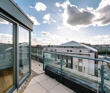 3 bedroom flat to rent - Photo 2