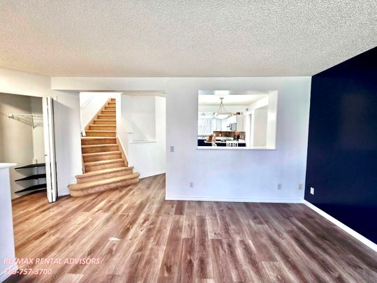 STUNNING & SUPER 4 BED, 3.5 BATH SF HOME W/A BONUS ROOM & A DBL DETACHED GARAGE IN THE COMMUNITY OF HAMPTONS - Photo 1