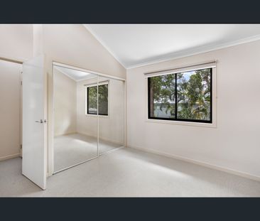 2/111 Leworthy Street, Bardon, Qld 4065 - Photo 4