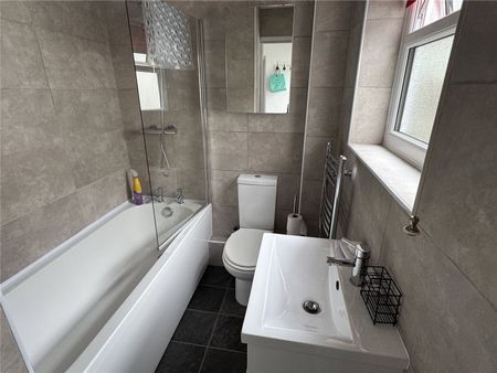 Vron Square, Bangor, Gwynedd, LL57 - Photo 5