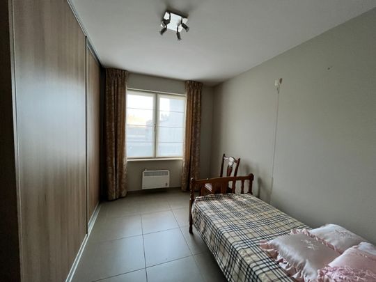 Vernieuwd 2-slaapkamer appartement te huur - Photo 1