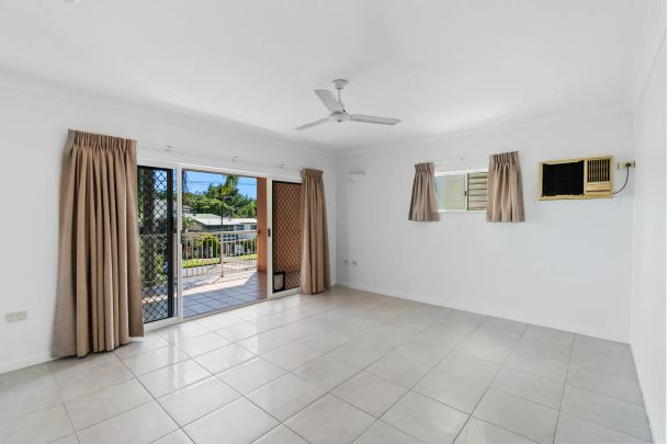Top floor apartment with balcony in Parramatta Park - Photo 1