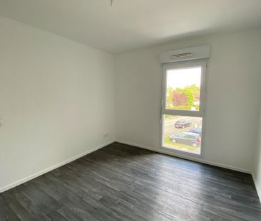 Location Appartement 2 pièces 49m² MONT ST AIGNAN 76130 - Photo 6