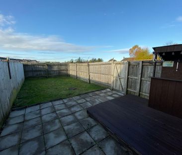 3 bedroom mews to rent - Photo 5