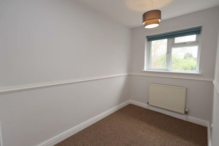 2 bedroom terraced house to rent - Photo 3