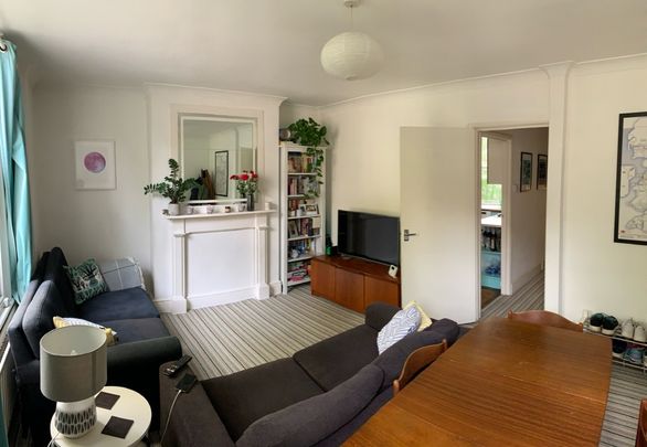 1 Bed Flat, Bonnington Square, SW8 - Photo 1