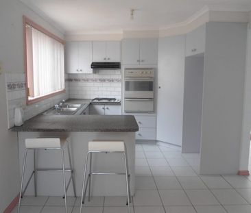 4/818 Ballarat Road, Deer Park, Vic 3023 - Photo 3