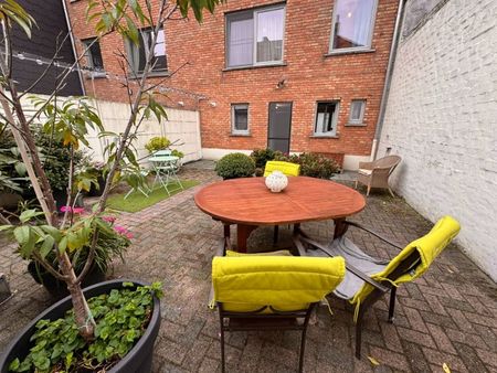--- NIEUW --- Volwaardige gezinswoning met garage en tuin in Gent! - Photo 2