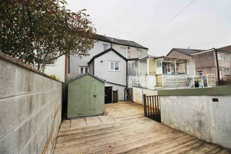 3 bedroom terraced house to rent - Photo 4