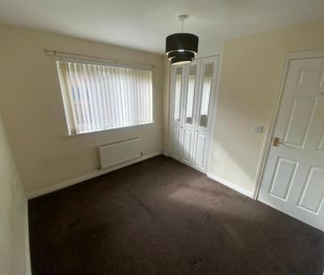 4 bedroom detached house to rent - Photo 3