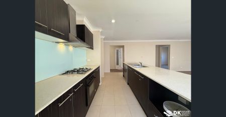 Family Home in the Heart of Point Cook - Photo 2