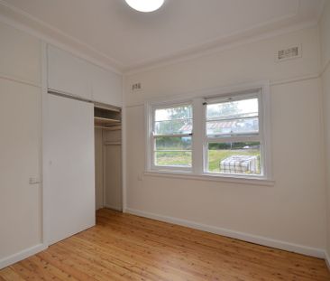 Renovated 3 Bedroom House!! - Photo 2