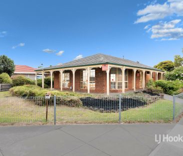 15 Cassowary Avenue, Werribee VIC, Belconnen - Photo 1