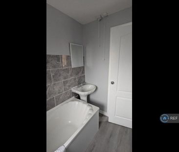 2 bedroom semi-detached house to rent - Photo 1